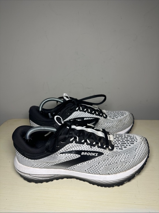 Brooks Shoes - Brooks revel 7 white and Black Running Sneakers